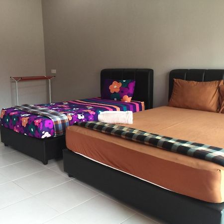 ハーモニー ゲストハウス Sdn Bhd Padang Mat Sirat エクステリア 写真
